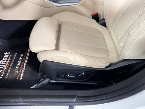 Used 2025 BMW 330i Sedan w/ Convenience Package RWD image 20