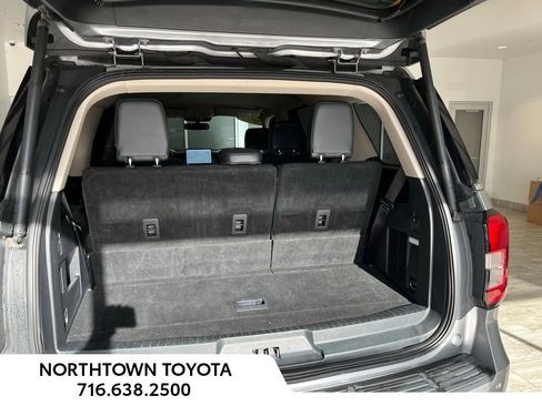 Used 2023 Ford Expedition XLT image 21
