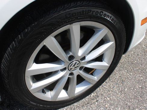 Used 2015 Volkswagen Eos Komfort image 8