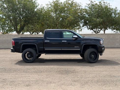 Used 2018 GMC Sierra 1500 Denali AWD/4WD image 2