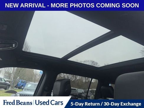 Used 2025 Jeep Wagoneer Series II w/ Premium Group I image 14