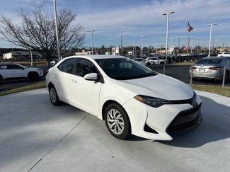 Used 2018 Toyota Corolla LE video 2