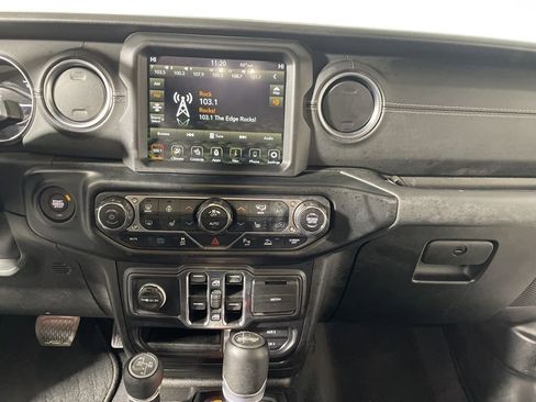 Used 2022 Jeep Wrangler Unlimited Sahara w/ Cold Weather Group image 15