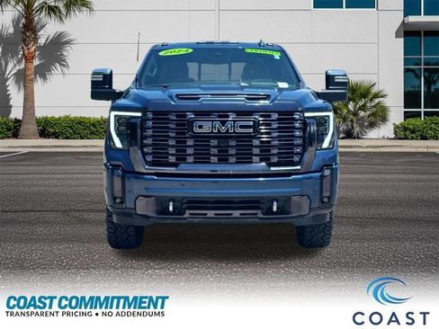 Used 2024 GMC Sierra 2500 Denali Ultimate w/ Max Trailering Package AWD/4WD image 2