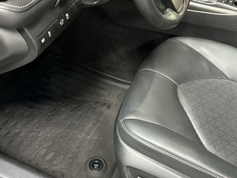 Used 2023 Toyota Camry XSE FWD image 17