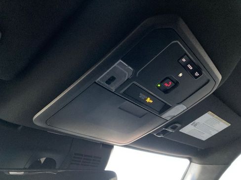 Certified 2025 Toyota Tacoma SR5 image 27