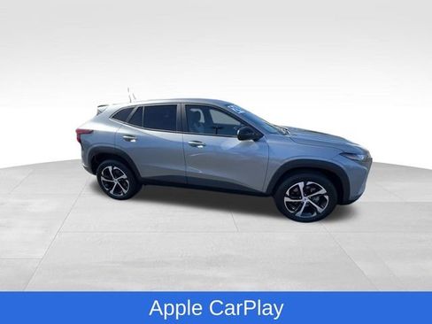 Certified 2024 Chevrolet Trax RS w/ Driver Confidence Package image 13