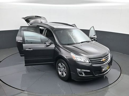 Used 2017 Chevrolet Traverse LT AWD/4WD image 31