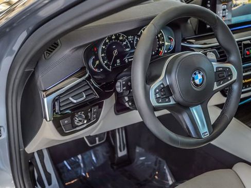 Used 2017 BMW 540i xDrive AWD/4WD image 24