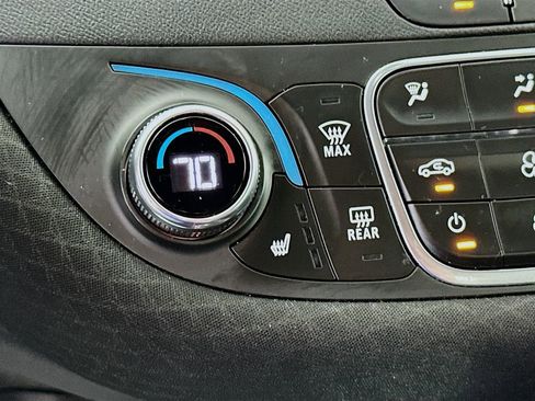 Used 2022 Chevrolet Malibu LT FWD image 21