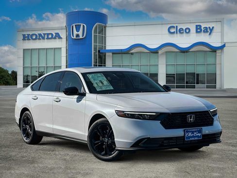 New 2025 Honda Accord SE image 1