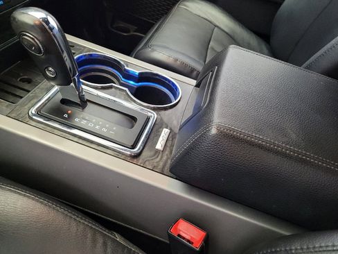 Used 2016 Ford Expedition Limited RWD image 26