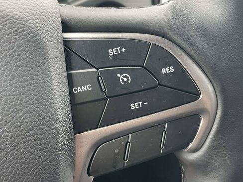 Used 2019 Jeep Grand Cherokee Limited AWD/4WD image 23