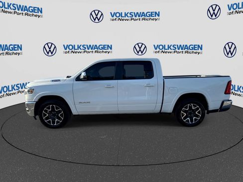 Used 2025 RAM 1500 Laramie AWD/4WD image 11