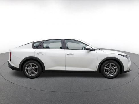 Used 2025 Kia K4 FWD image 10