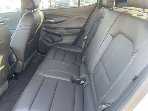 Used 2025 Buick Envista Sport Touring image 25