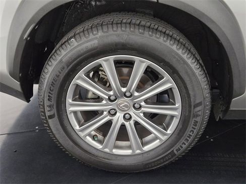 Used 2017 Lexus NX 200t FWD image 10