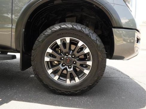 Used 2021 Nissan Titan PRO-4X w/ Pro-4x Convenience Package AWD/4WD image 41