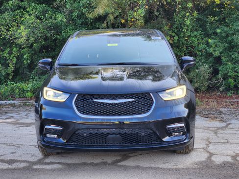 New 2026 Chrysler Pacifica Select FWD image 14