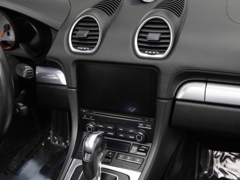 Used 2017 Porsche 718 Boxster S image 22