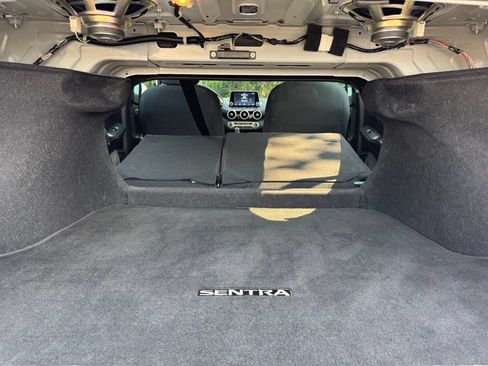 Used 2024 Nissan Sentra SV FWD image 31