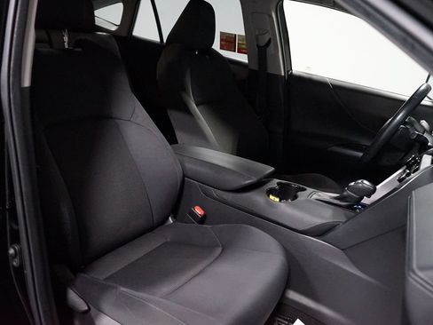 Certified 2021 Toyota Venza LE AWD/4WD image 27