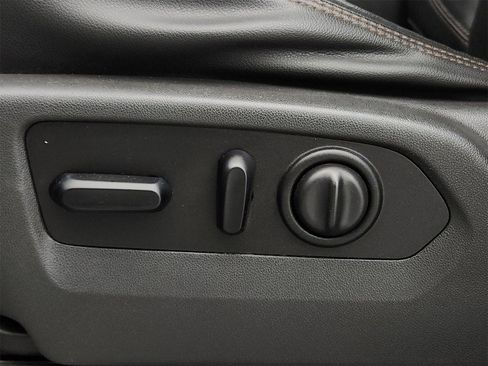 Used 2020 GMC Sierra 3500 AT4 image 41