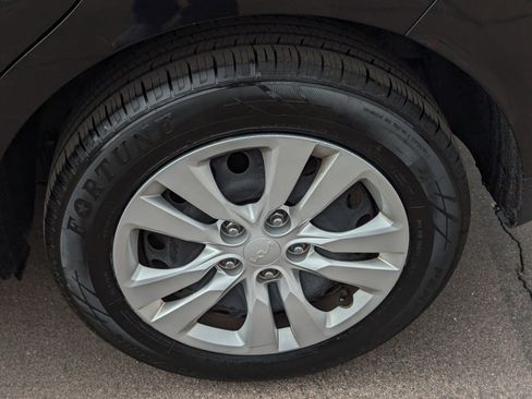 Used 2023 Kia Soul LX image 7