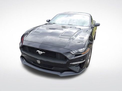 Used 2023 Ford Mustang Coupe RWD image 4