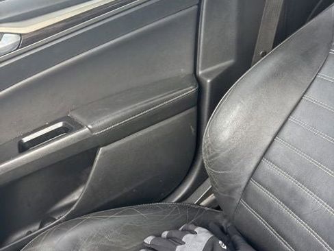 Used 2014 Ford Fusion SE w/ Equipment Group 202A image 15