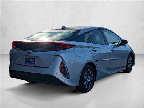 Used 2021 Toyota Prius Prime Limited image 5