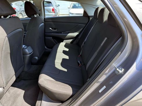 Used 2023 Hyundai Elantra SEL w/ Convenience Package FWD image 12