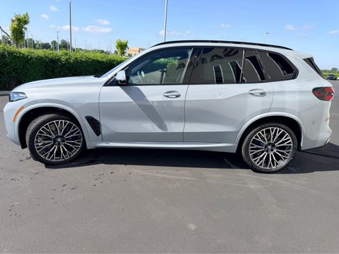 New 2026 BMW X5 xDrive40i image 3