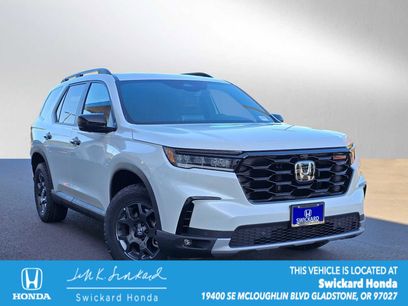 New 2025 Honda Pilot TrailSport