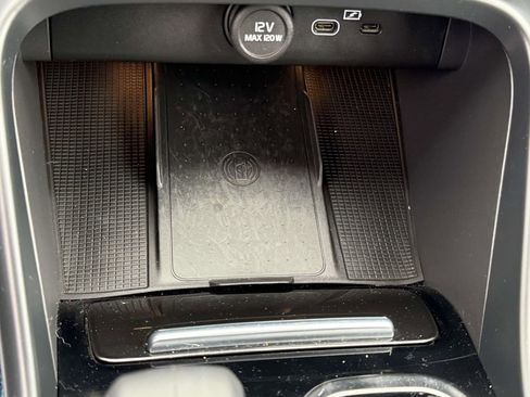 Used 2023 Volvo XC40 Recharge Plus AWD/4WD image 24