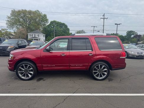 Used 2017 Lincoln Navigator Reserve AWD/4WD image 11