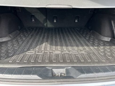 Used 2023 Subaru Outback Premium AWD/4WD image 28