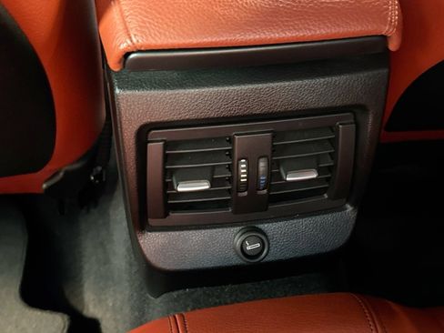 Used 2016 BMW M235i Convertible image 23