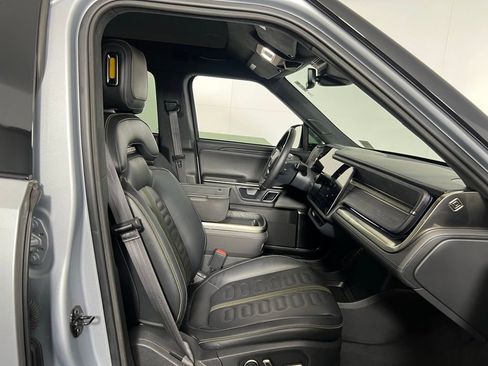 Used 2024 Rivian R1S Adventure image 31