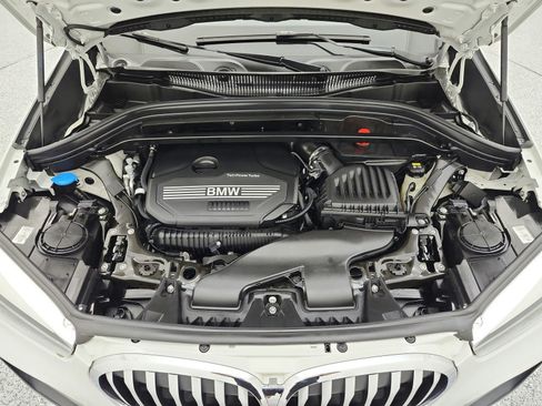 Used 2021 BMW X1 xDrive28i w/ Convenience Package AWD/4WD image 17