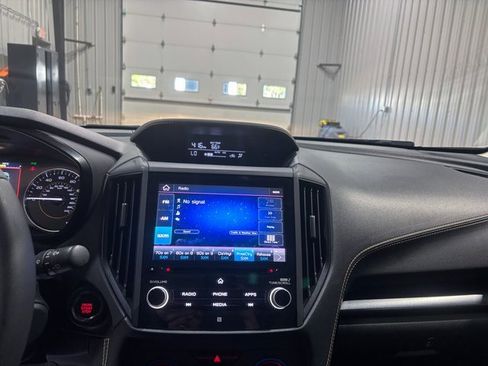 Used 2022 Subaru Crosstrek 2.5i Sport w/ Moonroof Package image 20