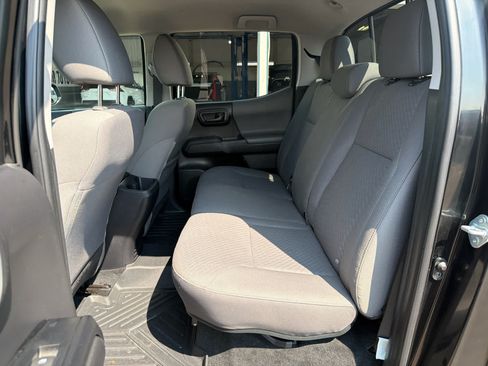 Certified 2023 Toyota Tacoma SR AWD/4WD image 31
