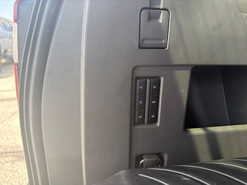 Used 2021 Ford Expedition XLT AWD/4WD image 17