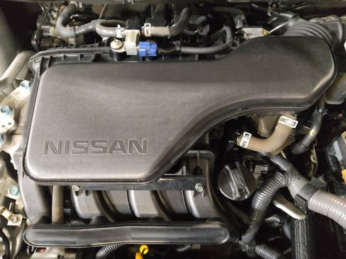 Used 2020 Nissan Rogue Sport S image 30