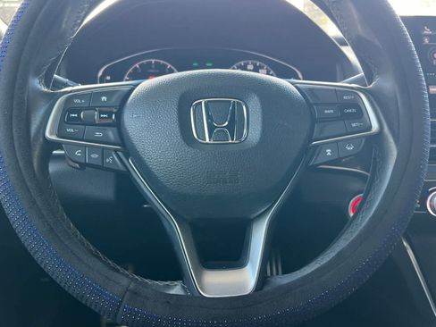 Used 2018 Honda Accord Sport image 24
