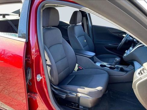 Used 2024 Chevrolet Malibu LT image 19