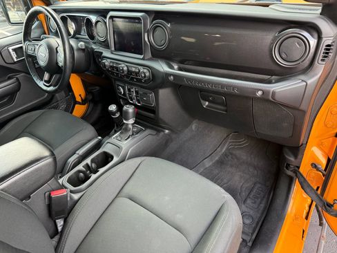 Used 2021 Jeep Wrangler Unlimited Sport AWD/4WD image 13