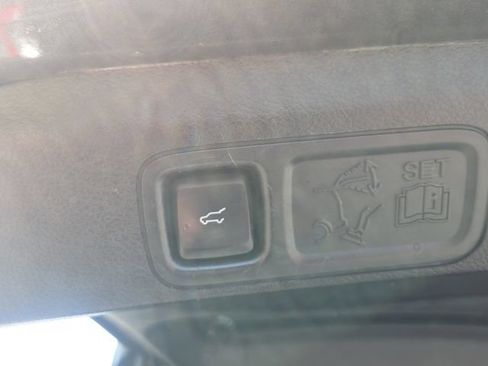 Used 2018 Ford Expedition Max Limited RWD image 15