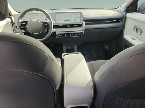 Certified 2024 Hyundai Ioniq 5 SEL image 8