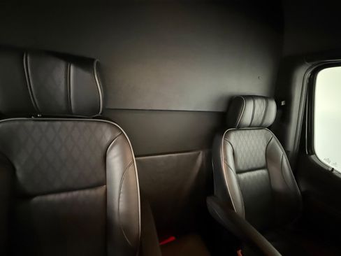 Used 2022 Mercedes-Benz Sprinter 3500 image 33